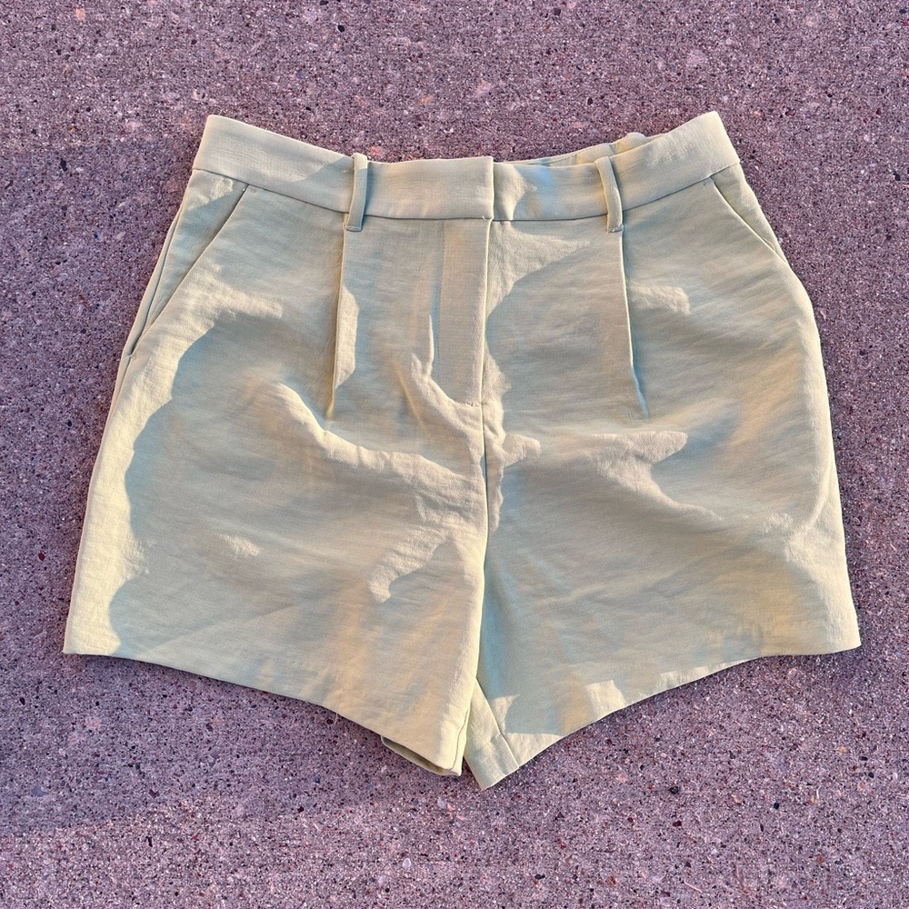 Abercrombie and Fitch tailored high waisted Sloane shorts pea green pastel